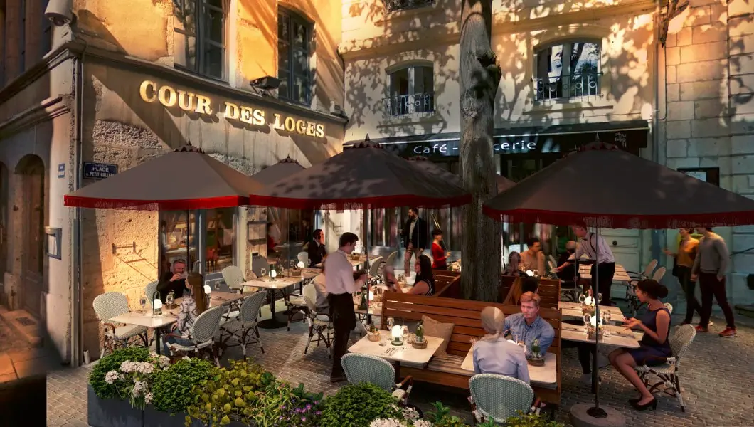 Golden light on the streets of Vieux Lyon
